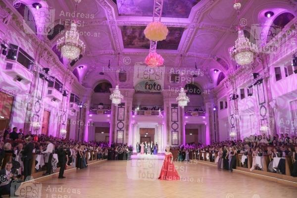 16.01.2020 |  Wiener Hofburg |  Wiens beliebtester Ball!<br>im Bild:<br> Daniela Fally, -Eröffnung i Festsaal,