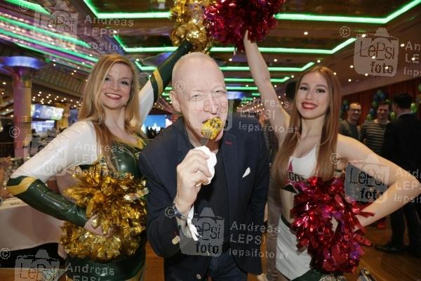 SUPERBOWL NIGHT 2020 02.02.2020 |  Admiral Arena Prater |  Promis in der VIP ZONE <br>im Bild:<br> Gary Howard,