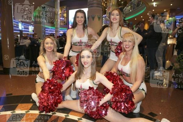 SUPERBOWL NIGHT 2020 02.02.2020 |  Admiral Arena Prater |  Promis in der VIP ZONE <br>im Bild:<br> Stimmung u Übersicht, Cheerleader,