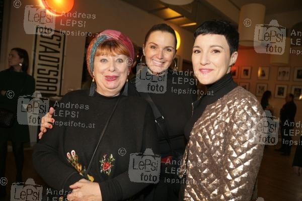 Eva Maria Marold – VIELSEITIG DESINTERESSIERT! 17.02.2020 | Stadtsaal | Premiere d. neuen Kabarett-Soloprogramm<br>im Bild:<br> Inge Maux, Barbara Karlich, Ina Regen,