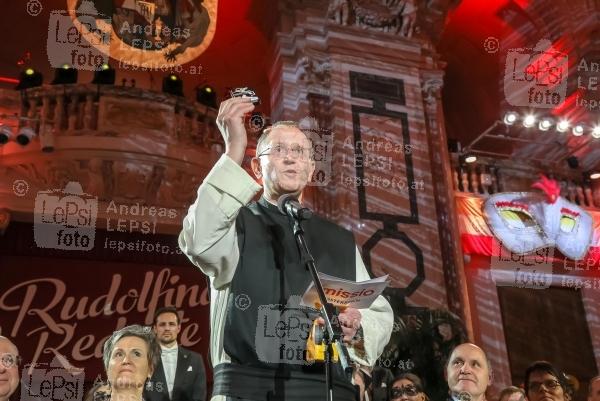 24.02.2020 |  Wiener Hofburg |  der größte Maskenball der Stadt<br>im Bild:<br> Pater Karl Wallner -Eröffnung i Festsaal