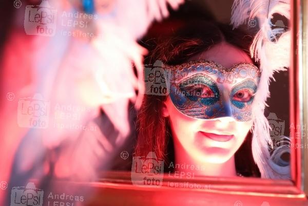24.02.2020 |  Wiener Hofburg |  der größte Maskenball der Stadt<br>im Bild:<br> Stimmung u Übersicht, -Dame mit Maske