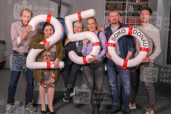 SOKO DONAU - feiert 250. Folge 09.11.2021 | Am Set | Satel Film | PR Robin Consult<br>im Bild:<br> Helmut Bohatsch, Maria Happel, Brigitte Kren, Lilian Klebow, Martin Gruber, Andreas Kiendl,
