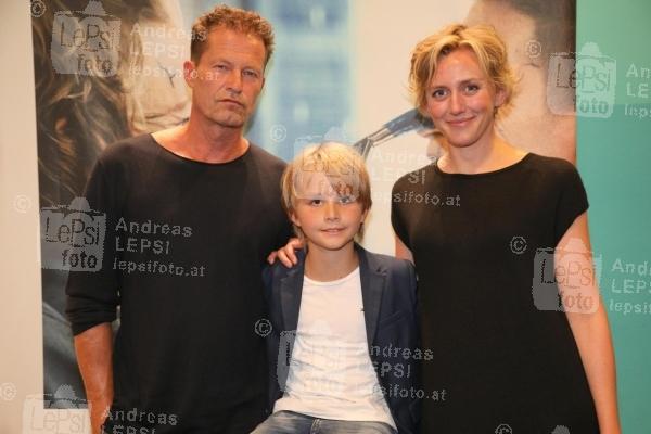 LIEBER KURT – Kinopremiere 15.09.2022 | Village Cinema Wien Mitte | Tragikomödie feiert in Wien Premiere<br>im Bild:<br> Til Schweiger, Levi Wolter, Franziska Machens,