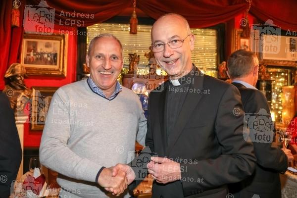 Buchpräsentation BEWEGT ALTERN 23.11.2022 | Marchfelderhof/Deutsch-Wagram | Ein Leitfaden für ein gesundes und selbstbestimmendes Älterwerden<br>im Bild:<br> Franz Viehböck -Austronaut, Toni Faber,