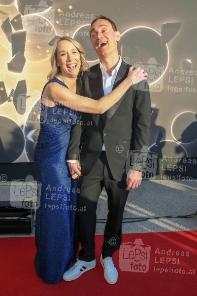 22.04.2023 |  Wiener Hofburg |  Gala-Verleihung des Fernseh-Preises von ORF u. KURIER<br>im Bild:<br> Gernot Kulis -mit Gattin Petra,