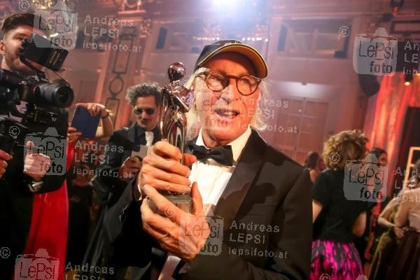 22.04.2023 |  Wiener Hofburg |  Gala-Verleihung des Fernseh-Preises von ORF u. KURIER<br>im Bild:<br> Otto Waalkes, -Platin ROMY,