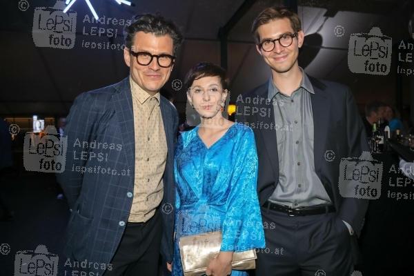 15.06.2023 |  Globe Wien |  Verleihungsgala d. Akademie des Österreichischen Films<br>im Bild:<br> Manuel Rubey, Tanja Raunig, Sebastian Huber -Die Tagespresse,