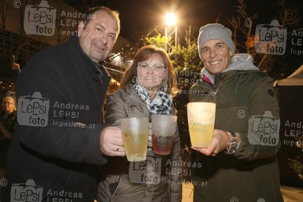 23.11.2023 |  Messe Wien |  Das Adventdorf in Wien!<br>im Bild:<br> BV Alexander Nikolai, Claudia Wiesner -Alm Advent, Michaela Dorfmeister,