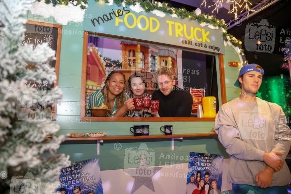 Christmas Star Festival 14.11.2024 | Madame Tussauds Wien | Enthüllung des exklusiven Ausstellungsbereichs<br>im Bild:<br> Stella Jones, Arabella Kruschinski - GF Madame Tussauds Austria, Lucas Fendrich,