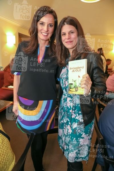 NADIA WEISS - Arrivederci Jesolo 07.04.2025 |  Cafe Engländer |  Präsentation des Debütromans <br>im Bild:<br> Nadia Weiss, Laura Rudas,
