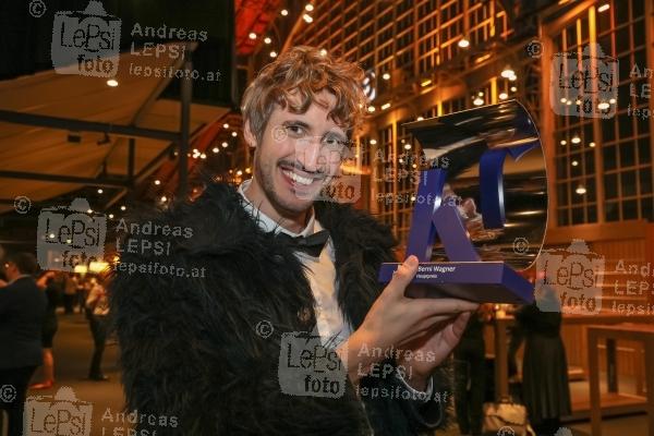 Österreichischer Kabarettpreis – 2025 24.11.2025 | Globe Wien | Verleihungs-Gala<br>im Bild:<br> Berni Wagner, -Hauptpreis,